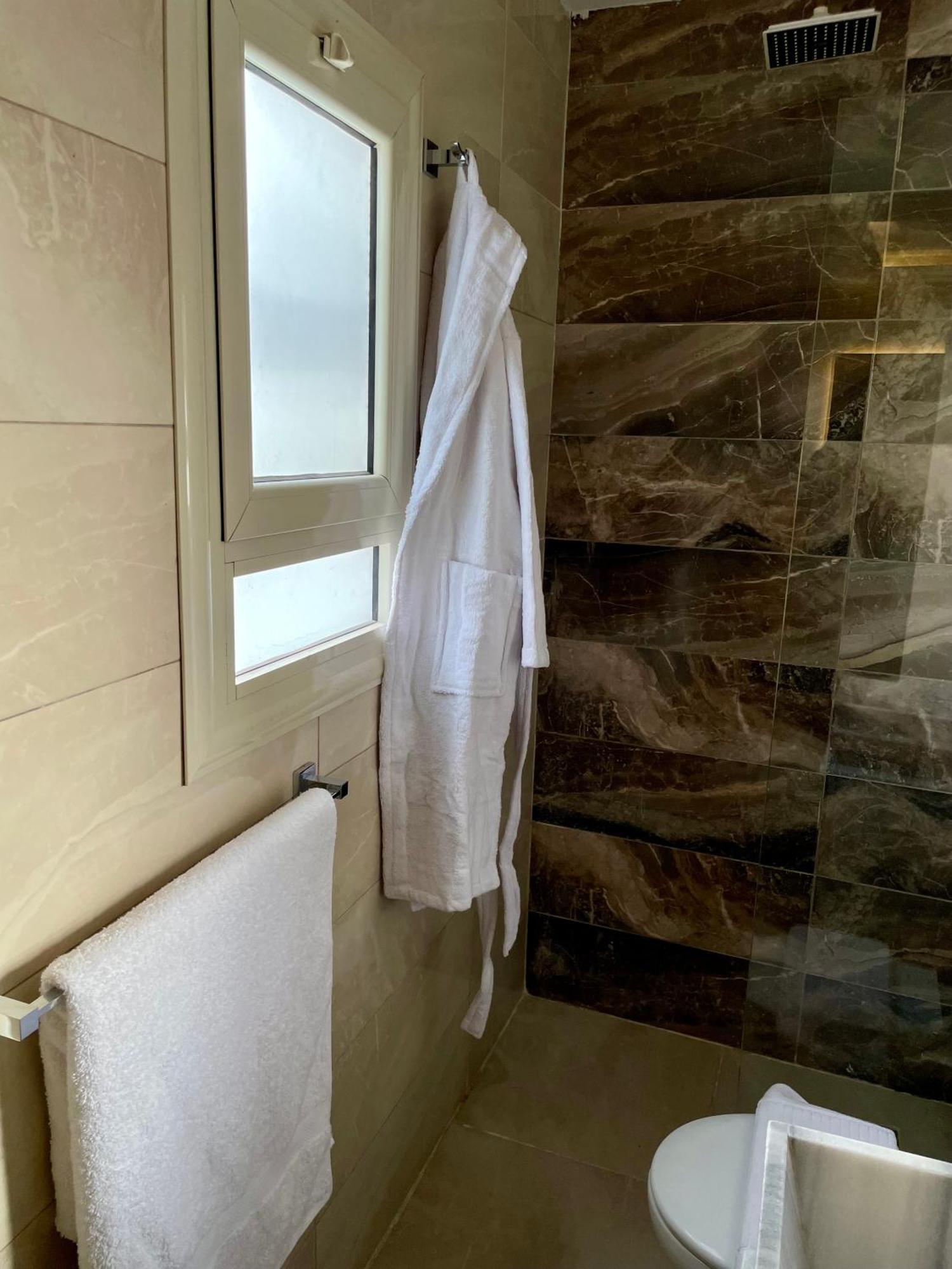Pyramuse Inn Nazlet el Simman Екстер'єр фото