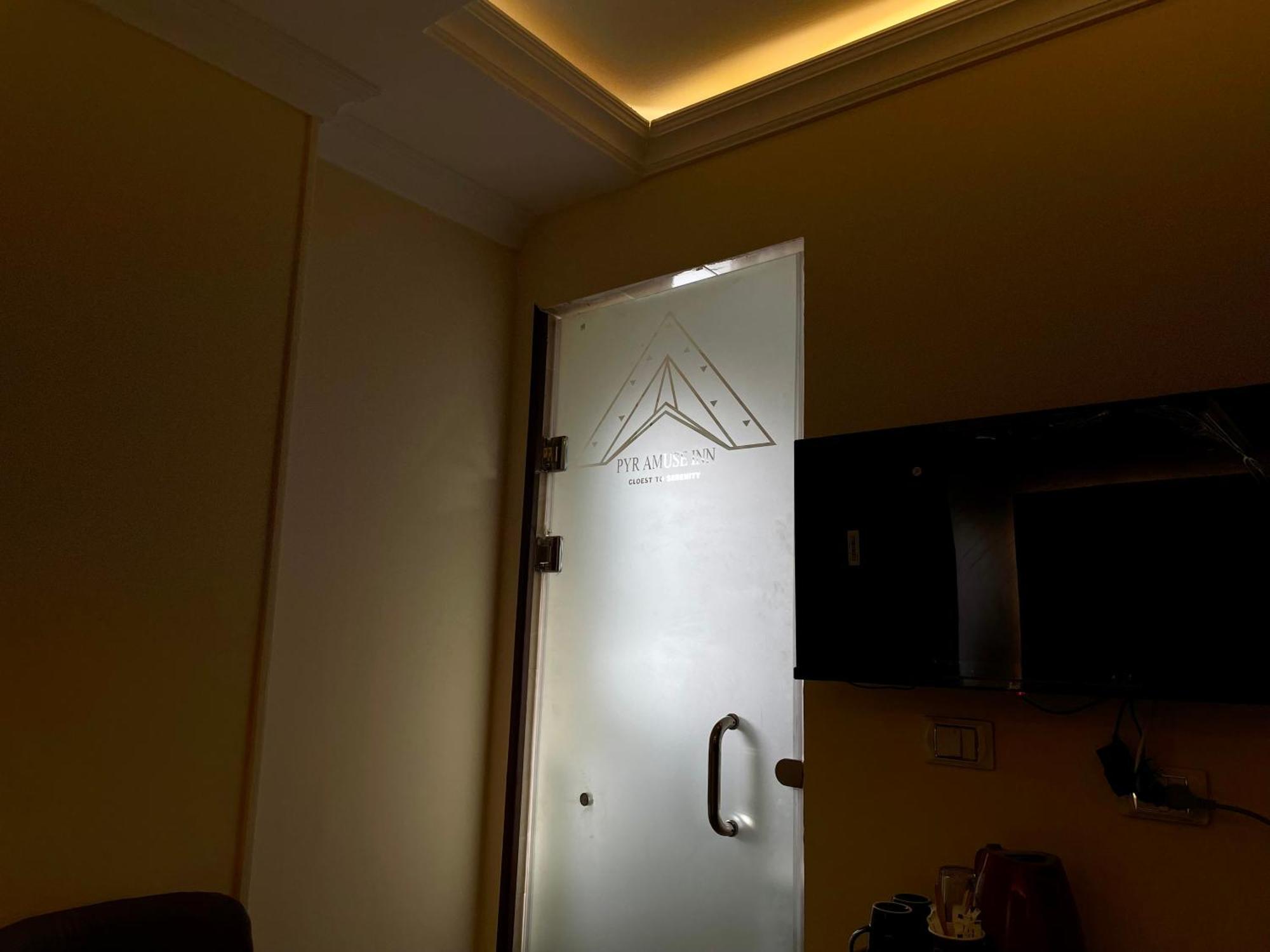 Pyramuse Inn Nazlet el Simman Екстер'єр фото
