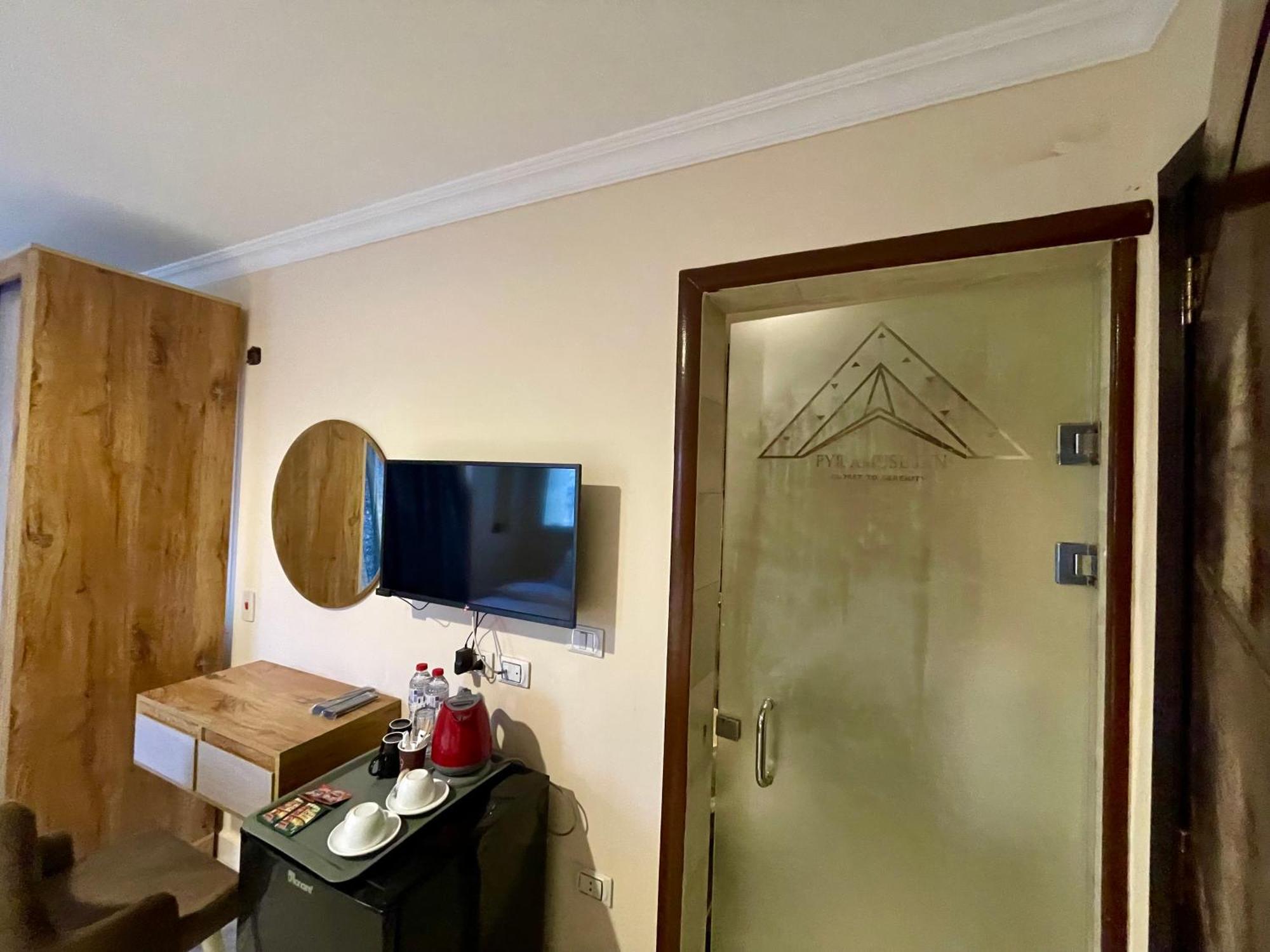 Pyramuse Inn Nazlet el Simman Екстер'єр фото